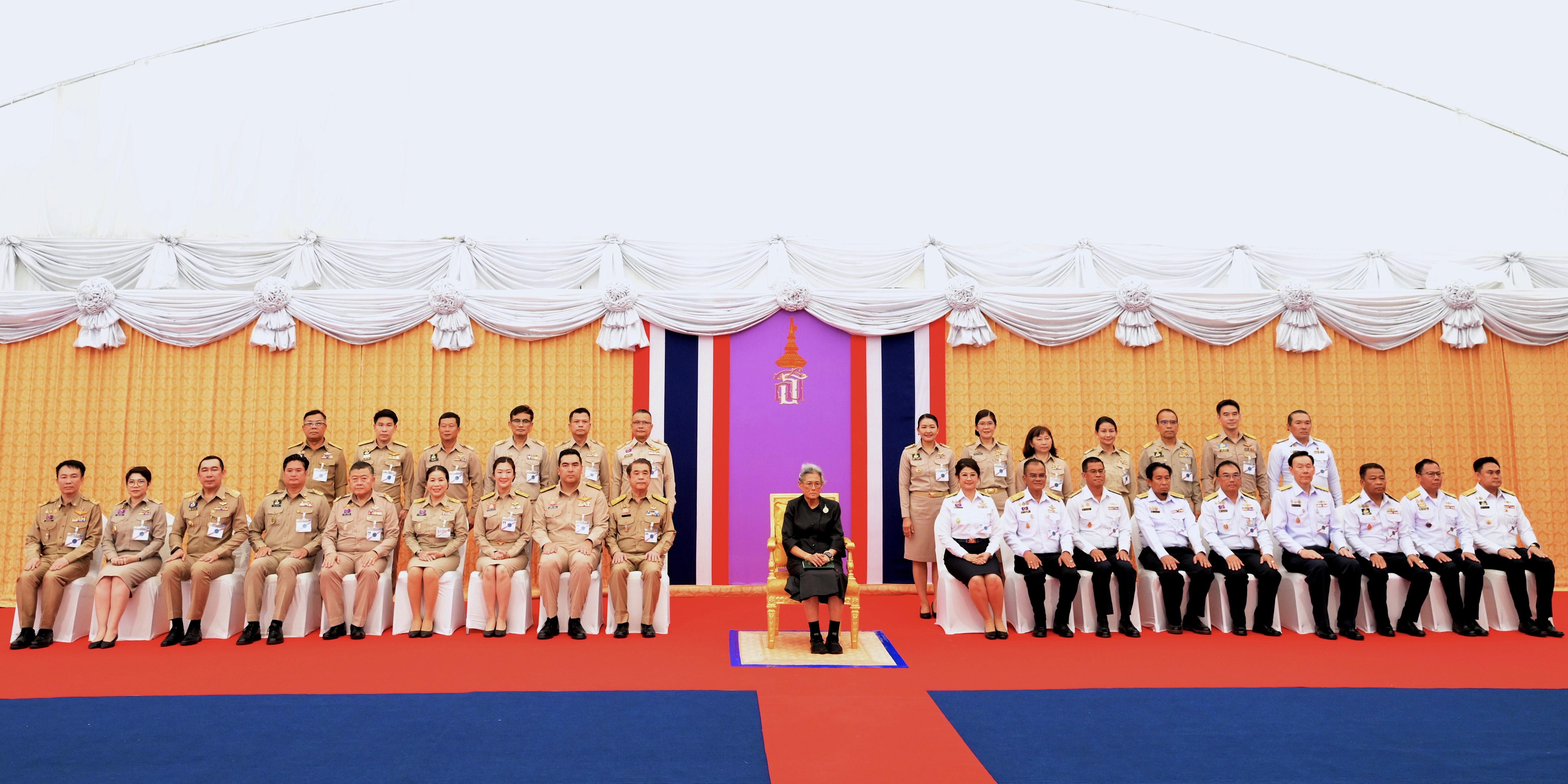 title - สำนักงานการปฏิรูปที่ดินเพื่อเกษตรกรรม ร่วมเฝ้าฯ รับเสด็จ สมเด็จพระกนิษฐาธิราชเจ้า กรมสมเด็จพระเทพรัตนราชสุดาฯ สยามบรมราชกุมารี เสด็จเป็นองค์ประธานเปิดงาน “วันสถาปนากรมประมง ครบรอบ 100 ปี”